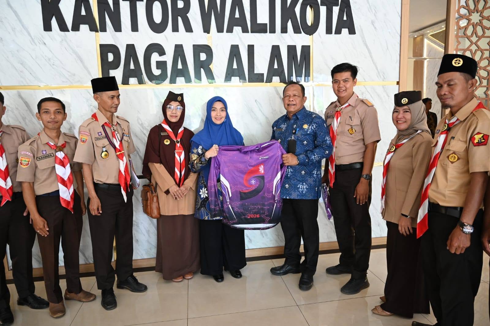 Plt. Wali Kota Pagar Alam Hj. Bertha, Terima Audiensi Kwartir Cabang (Kwarcab) Gerakan Pramuka Kota Pagar Alam