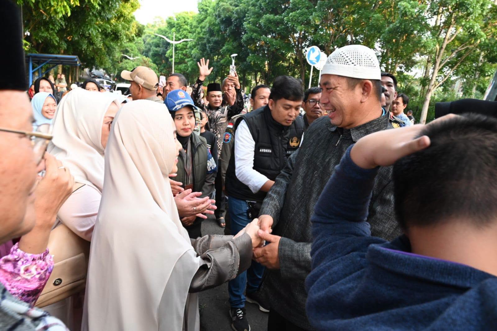 Suasana Haru dan Penuh Rasa Syukur Menyambut Kedatangan 208 Jamaah Haji asal Kota Pagar Alam