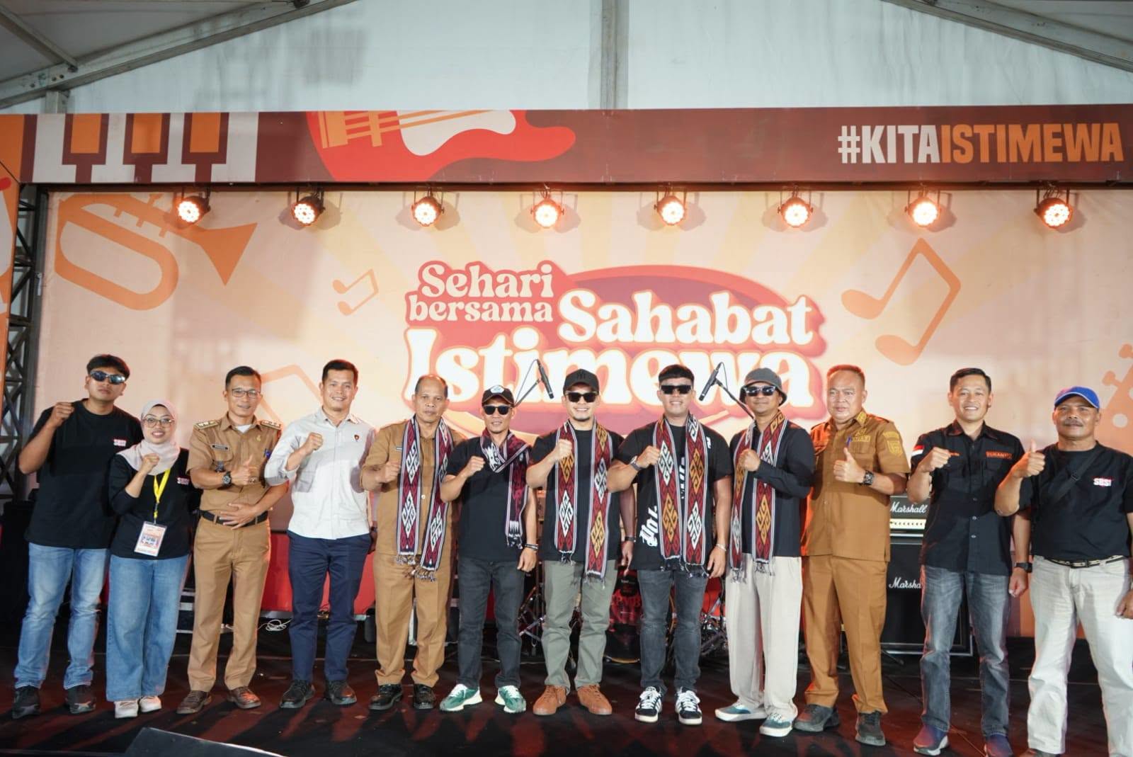 Asiaten I Kota Pagar Alam,Dahnial Nasution Hadiri Acara Serasehan Bersama Grup Band Republik